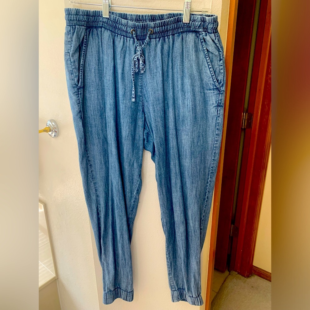 Kavu chambray denim joggers